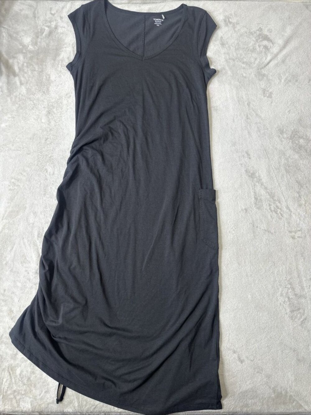 Black Sleeveless V-Neck Maxi Dress with Side Pocket